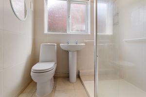 Shower room- click for photo gallery